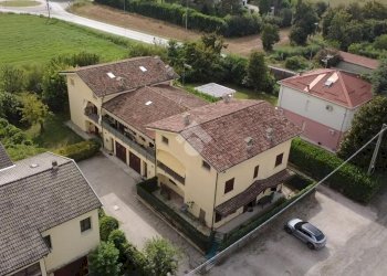 Four-room apartment Via cantone, Reggiolo - photo 31
