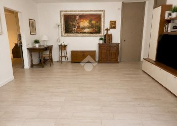 Three-room apartment via giotto, hamlet Milano 3, Basiglio - photo 3