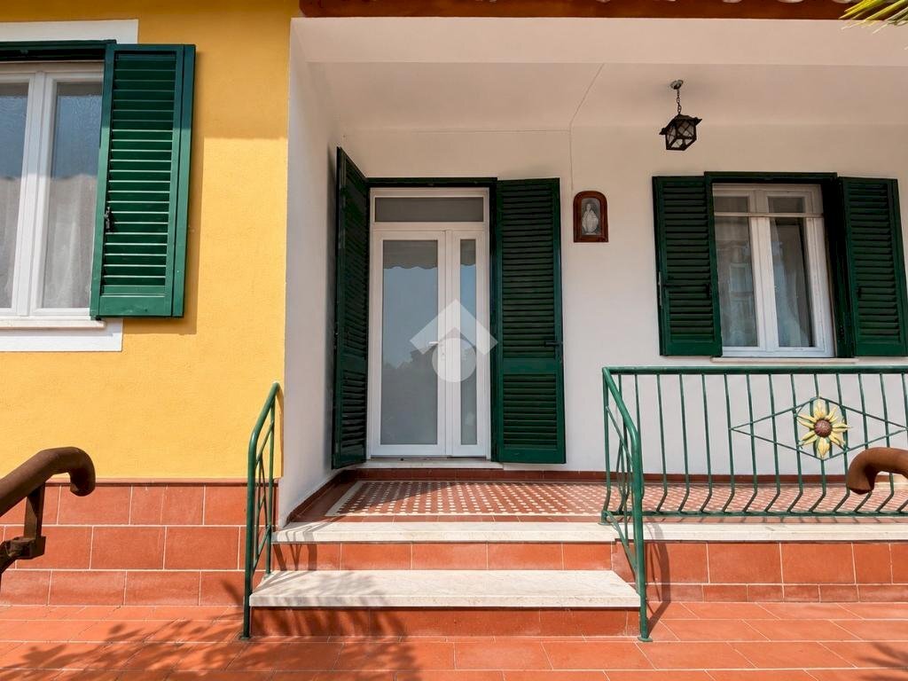 Four-room apartment Piazza Giacomo Mateotti, Santo Stefano di Magra - photo 2