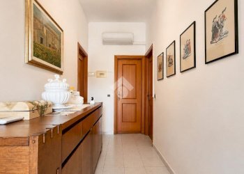 Four-room apartment Piazza Giacomo Mateotti, Santo Stefano di Magra - photo 3