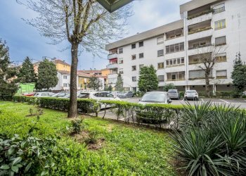 Quadrilocale Via Giacinto Menotti Serrati, Milano (zona Ponte Lambro) - foto 1