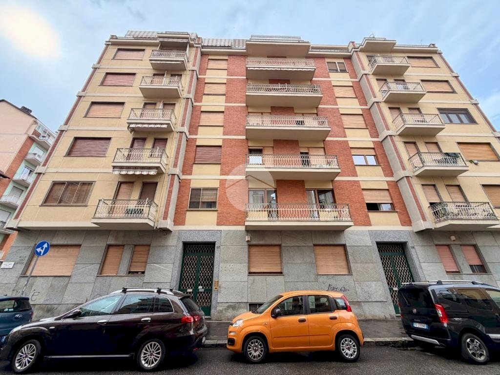 Three-room apartment Via Giosuè Borsi, Torino (neighborhood Lucento) - photo 2