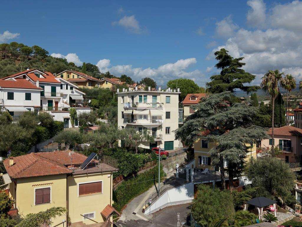 Four-room apartment Via P. Costantino, Imperia - photo 2