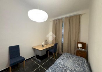 Four-room apartment Via di S. Bernardo, Genova (neighborhood Centro Storico) - photo 3