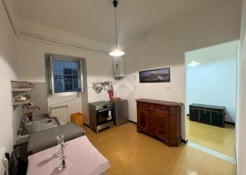 Four-room apartment Via di S. Bernardo, Genova (neighborhood Centro Storico) - photo 7
