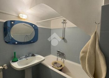 Four-room apartment Via di S. Bernardo, Genova (neighborhood Centro Storico) - photo 11