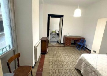 Four-room apartment Via di S. Bernardo, Genova (neighborhood Centro Storico) - photo 16