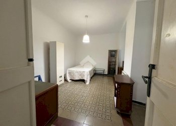 Four-room apartment Via di S. Bernardo, Genova (neighborhood Centro Storico) - photo 22