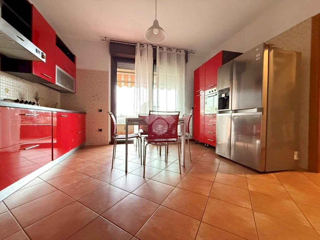 Three-room apartment Via Carlo Mazzola, Peschiera Borromeo - photo 3