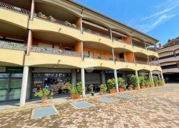 Three-room apartment Via Carlo Mazzola, Peschiera Borromeo - photo 1