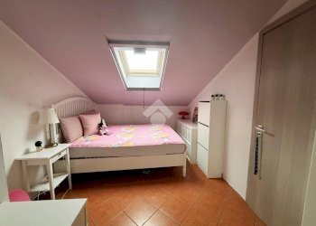 Three-room apartment Via Carlo Mazzola, Peschiera Borromeo - photo 9