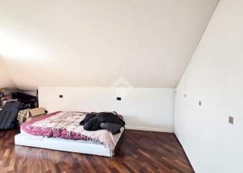 Four-room apartment Via Umbria, Peschiera Borromeo - photo 20