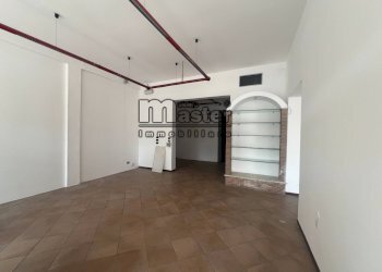 Foto 1 - Negozio CASTAGNOLE CENTRO, Paese - foto 1