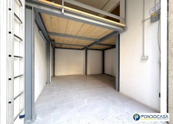 Foto 1 - Box Via Aurelia
 
378, Loano - foto 1