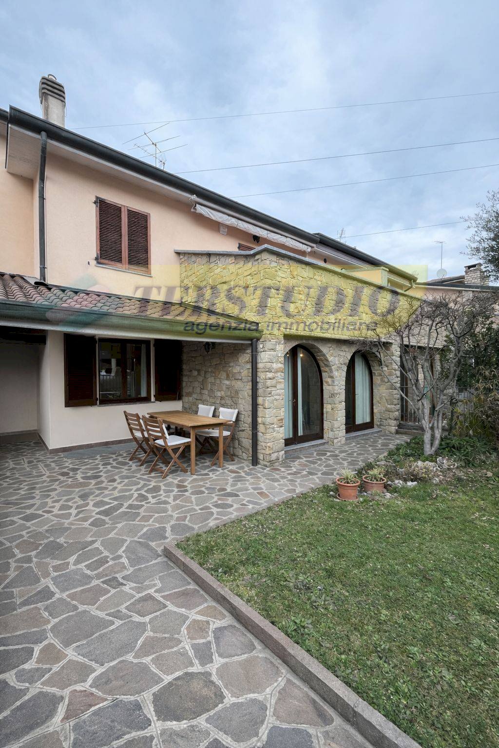 Foto 1 - Villa via Enrico Fermi
 
snc, Merate - photo 1