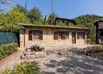 Foto 1 - Rustico Frazione Uscerno, Montegallo - foto 1