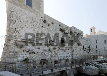 Edificio all\'aperto - Castello Via Marco Polo
18, Giovinazzo - foto 1