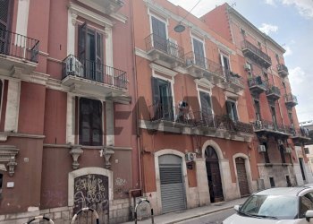 Edificio all\'aperto - Trilocale Via Luigi Zuppetta
 
30, Bari - foto 1