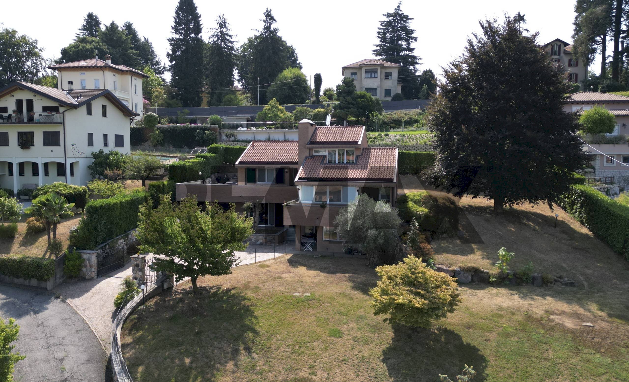 Casa all\'aperto - Villa VIA GASPAROTTO
 
12/B, Cantello - foto 1