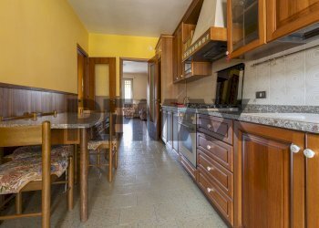 Cucina - Semi-detached house Via Dei Fabi
 
9, Cugliate-Fabiasco - photo 5