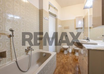 Bagno - Semi-detached house Via Dei Fabi
 
9, Cugliate-Fabiasco - photo 11
