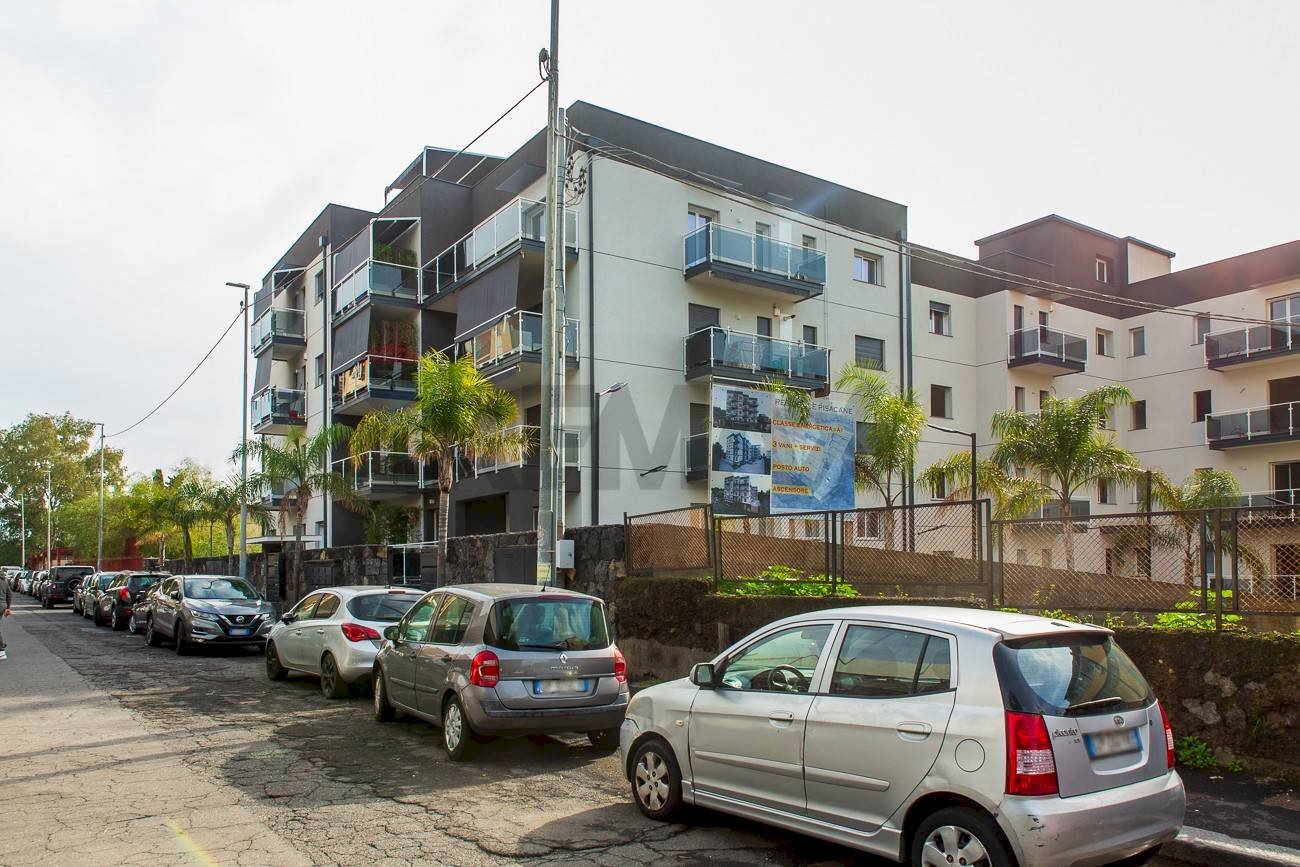 Edificio all\'aperto - Quadrilocale Via Carlo Pisacane
3, Catania - foto 2