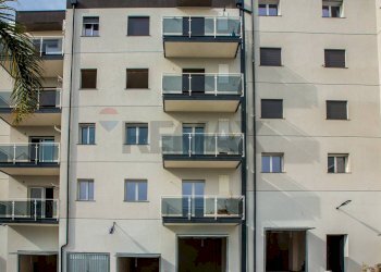Edificio all\'aperto - Quadrilocale Via Carlo Pisacane
 
3, Catania - foto 4