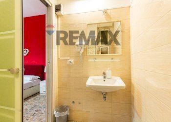 Bagno - Attività Commerciale Via Etnea
740, Catania - foto 18