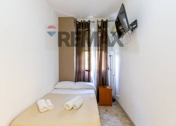 Camera / camera da letto - Attività Commerciale Via Etnea
740, Catania - foto 23