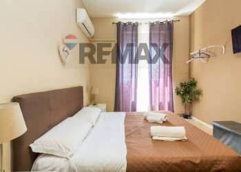 Camera / camera da letto - Attività Commerciale Via Etnea
740, Catania - foto 38