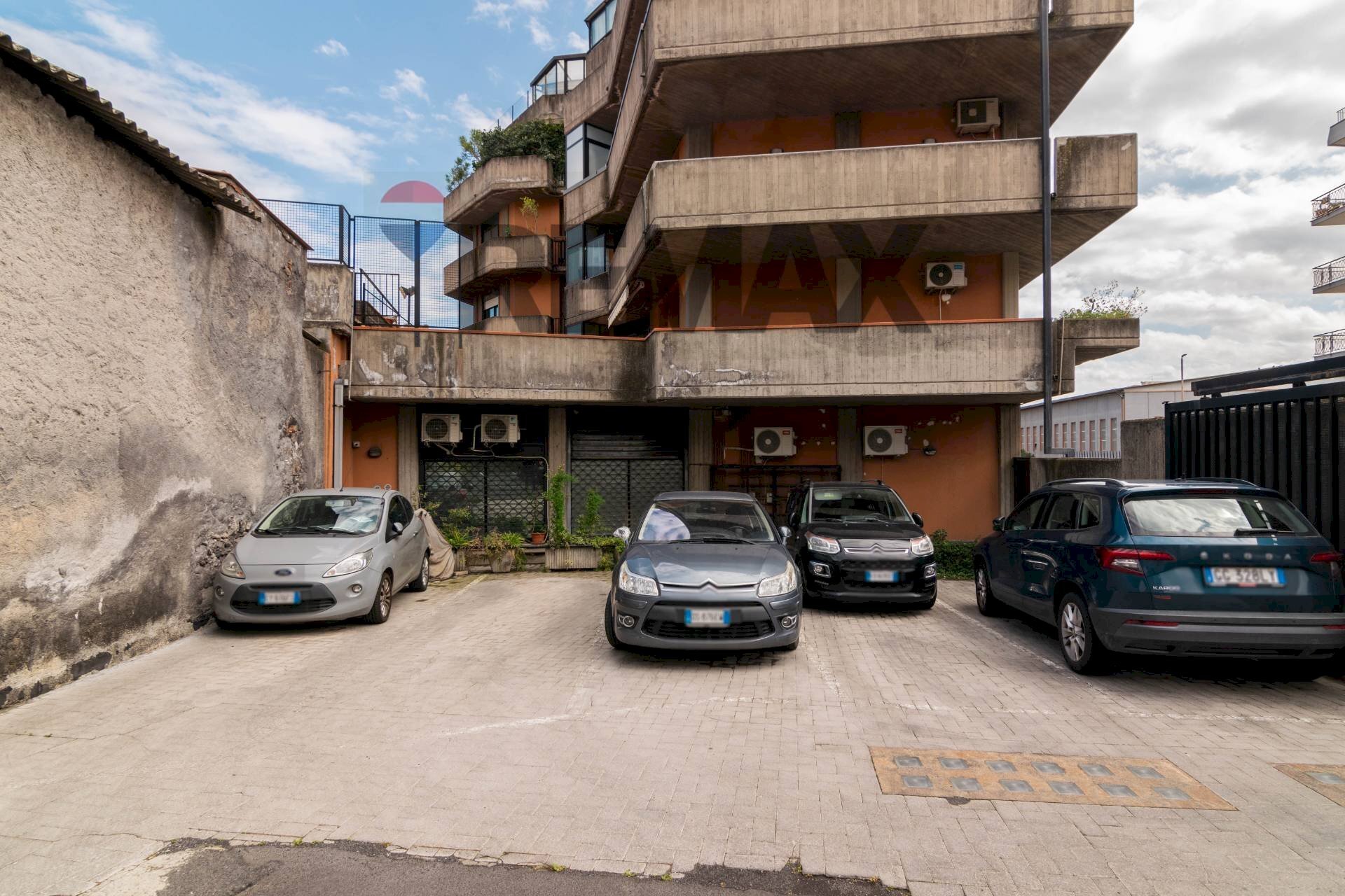 Edificio all\'aperto e Posto Auto - Appartamento Via Orazio Condorelli
 
7, Catania - foto 3