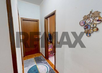 Hall / corridoio - Trilocale via Jurij Gagarin
 
2, Settala - foto 11