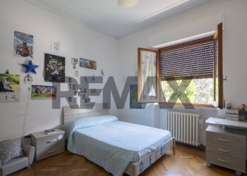 Camera / camera da letto - Appartamento Via Schweitzer
 
6, Jesi - foto 26