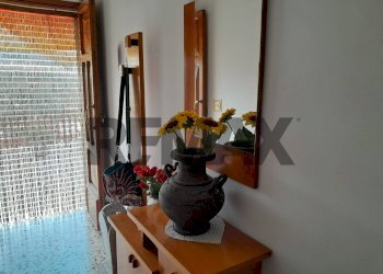 Hall / corridoio - Semi-detached house Via Umberto Giordano
 
19, Carpino - photo 13