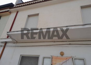 Edificio all\'aperto - Semi-detached house Via Umberto Giordano
 
21, Carpino - photo 3