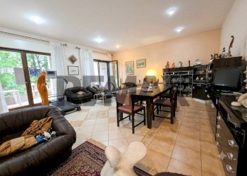 Sala da pranzo - Casa indipendente Via Migliaccio
245, Girifalco - foto 20