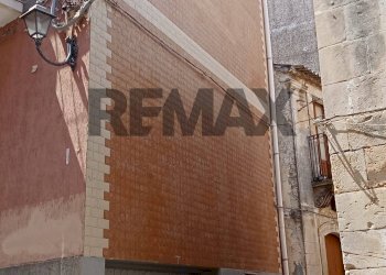 Edificio all\'aperto - Casa indipendente via messina
 
18/20, Melilli - foto 1