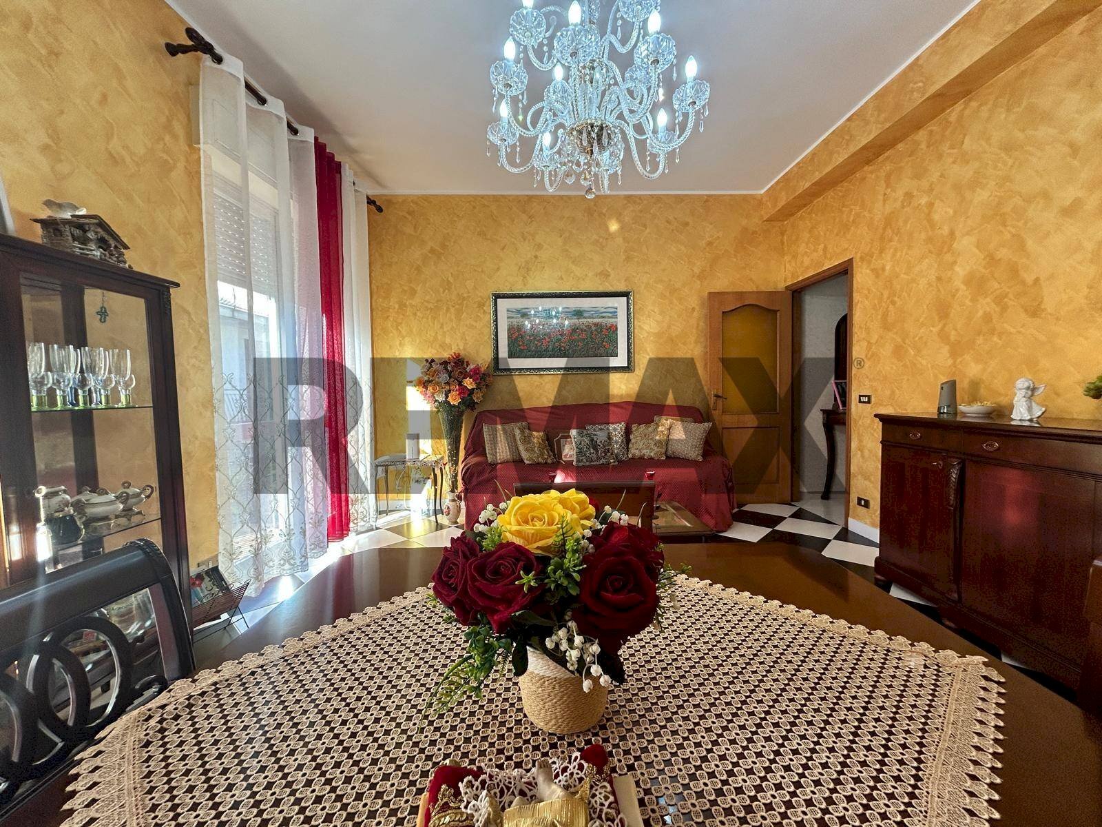 Sala da pranzo - Casa indipendente VIA FRANCESCO ACCOLLA
 
28, Floridia - foto 1