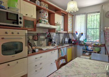 Cucina - Trilocale Via Marco Polo
 
5, Borghetto Santo Spirito - foto 6