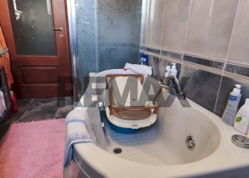 Bagno - Trilocale Via Marco Polo
 
5, Borghetto Santo Spirito - foto 32