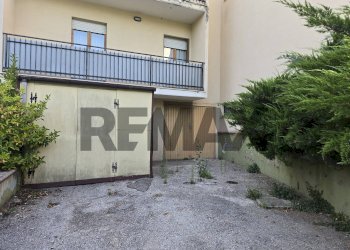Casa all\'aperto - Appartamento Via d'urbano
 
43, Fara Filiorum Petri - foto 2