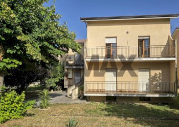 Casa all\'aperto - Appartamento Via d'urbano
 
43, Fara Filiorum Petri - foto 4