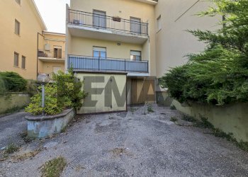 Edificio all\'aperto - Appartamento Via d'urbano
 
43, Fara Filiorum Petri - foto 24