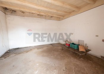 Stanza vuota - Casa indipendente Vico Nuovo
 
30, Carinola - foto 14