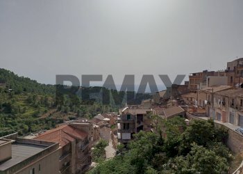 Edificio all\'aperto - Casa indipendente via Borgo Cuba
 
18, Chiaramonte Gulfi - foto 14
