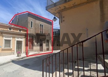 Edificio all\'aperto - Casa indipendente san giovanni  bosco
 
32, Chiaramonte Gulfi - foto 1