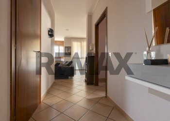 Hall / corridoio - Trilocale Via Pallanza
 
21, Busto Arsizio - foto 2