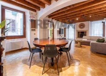 Sala da pranzo - Commercial Premises Corte Sgarzerie
1, Verona - photo 1