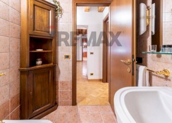 Bagno - Commercial Premises Corte Sgarzerie
1, Verona - photo 6