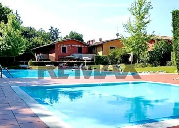 Piscina - Trilocale Via Montesin
 
21, Lazise - foto 1